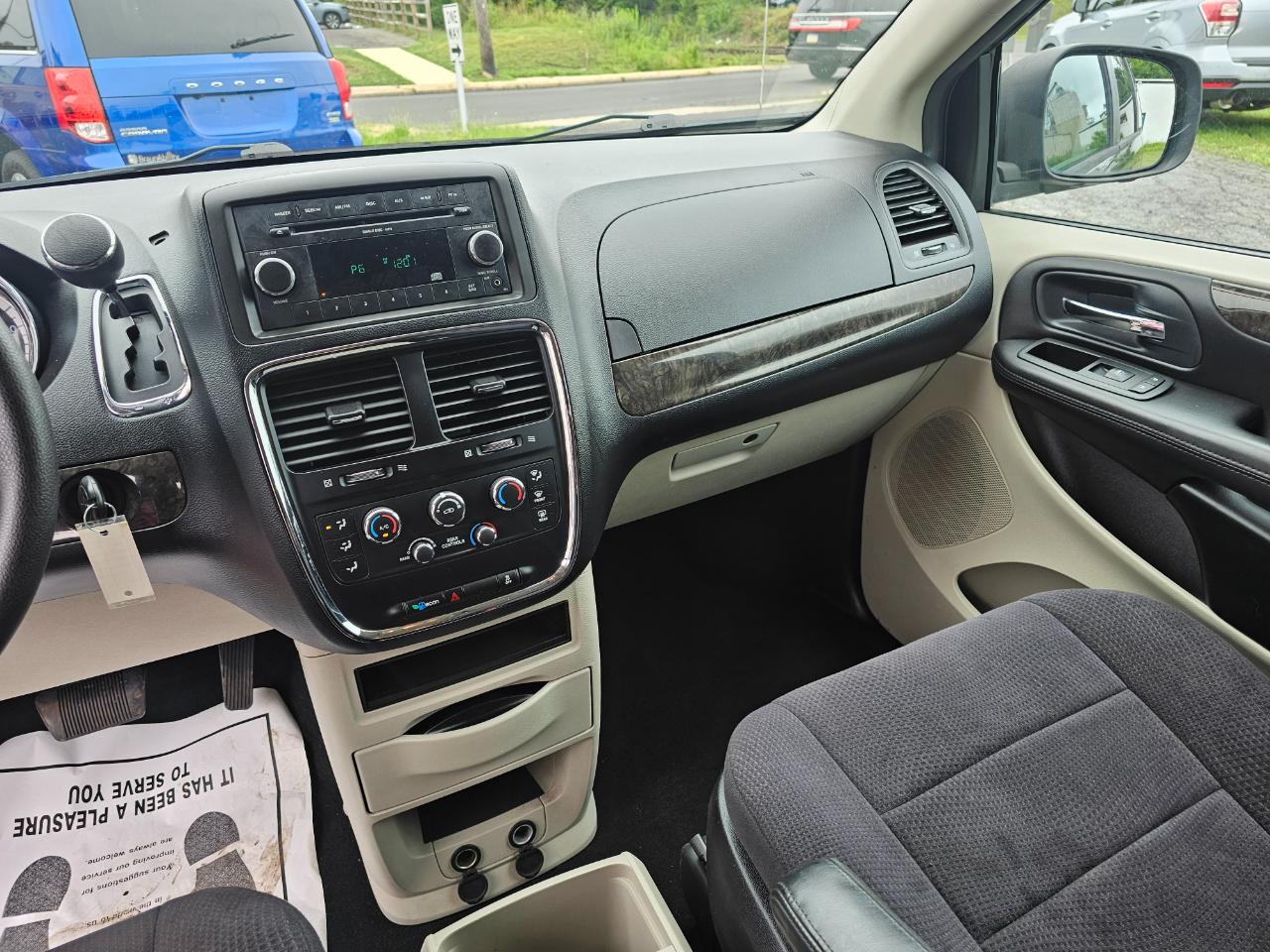 Dodge Grand Caravan Express 2011