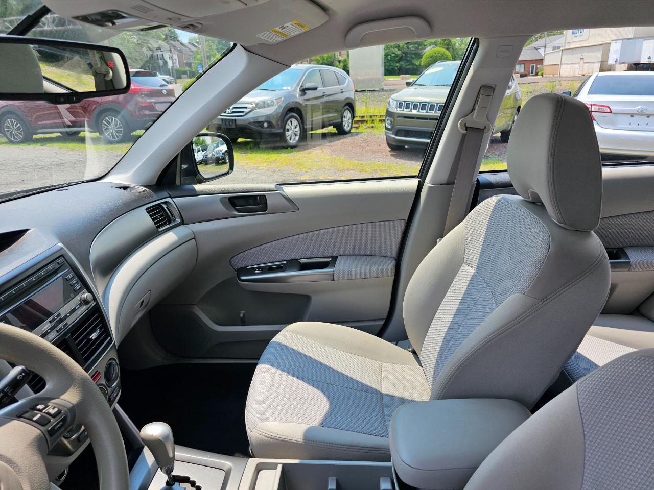Subaru Forester 2.5X 2012