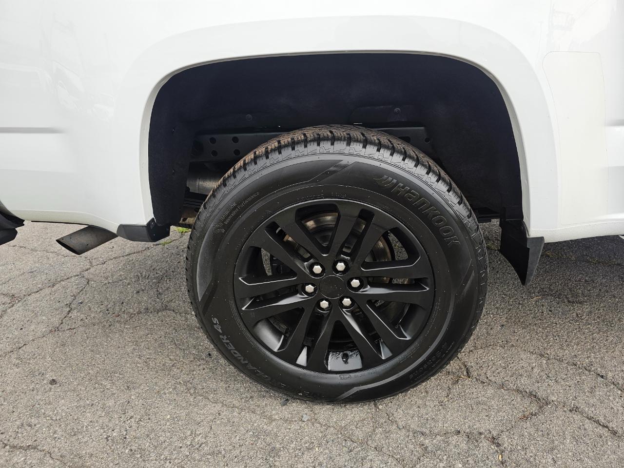 GMC Canyon SLT Crew Cab 4WD Short Box 2017