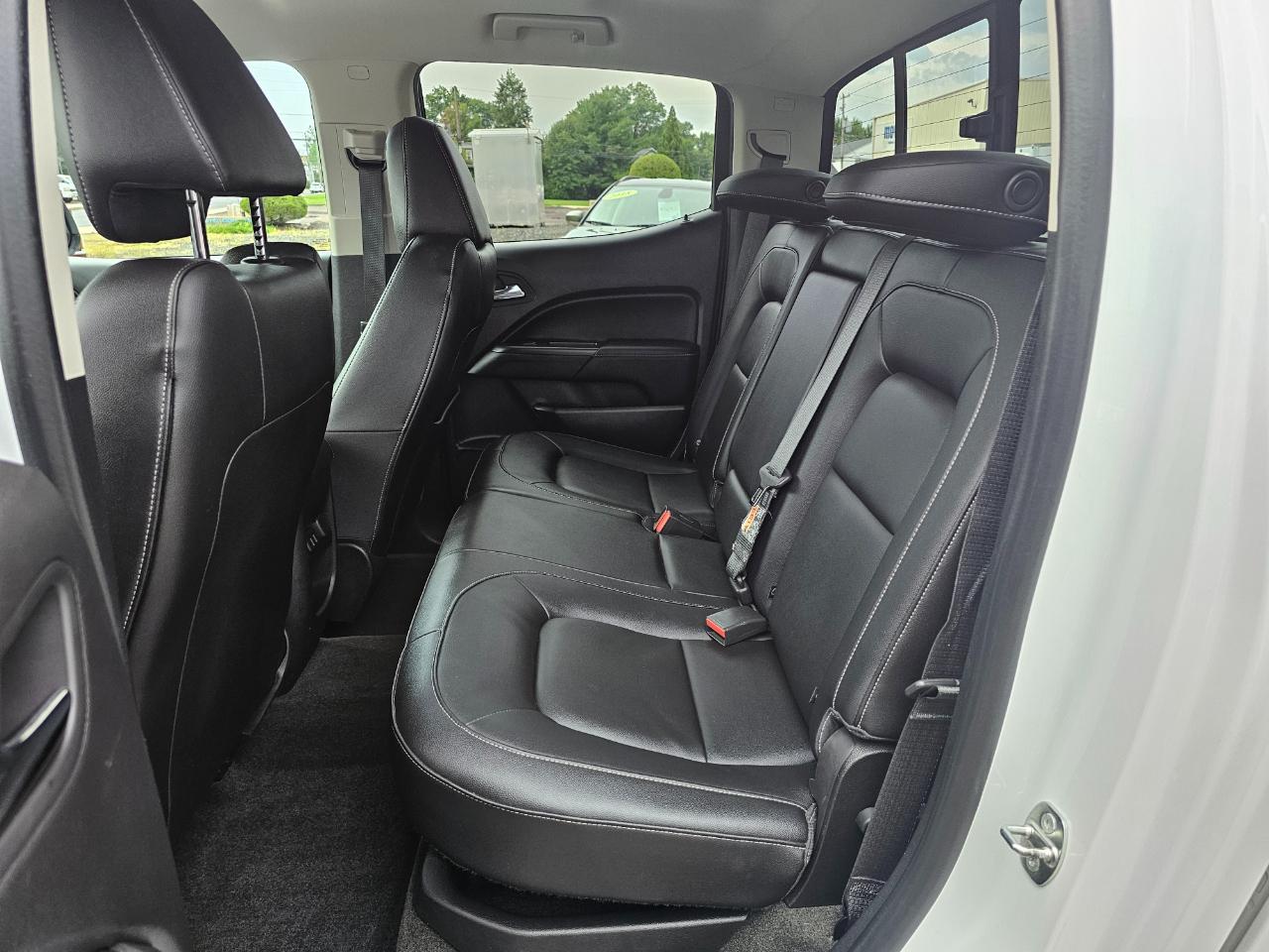 GMC Canyon SLT Crew Cab 4WD Short Box 2017
