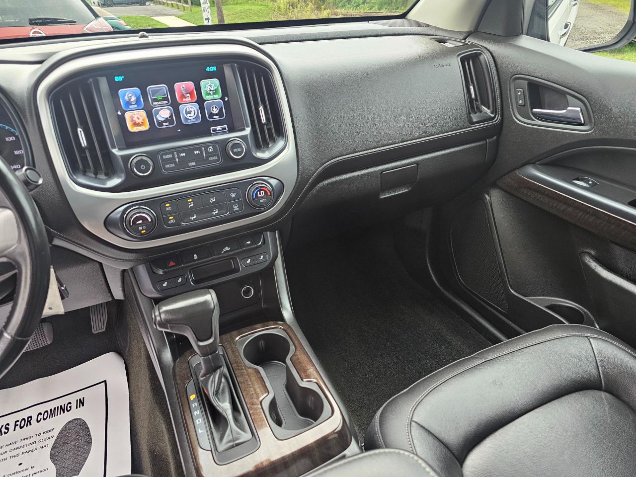 GMC Canyon SLT Crew Cab 4WD Short Box 2017