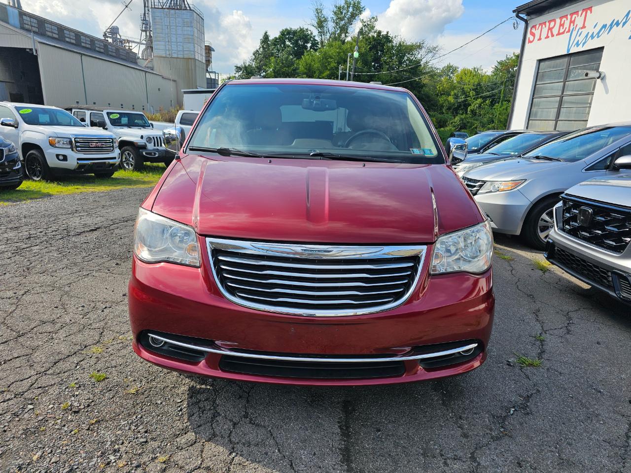 Chrysler Town & Country Touring-L 2014