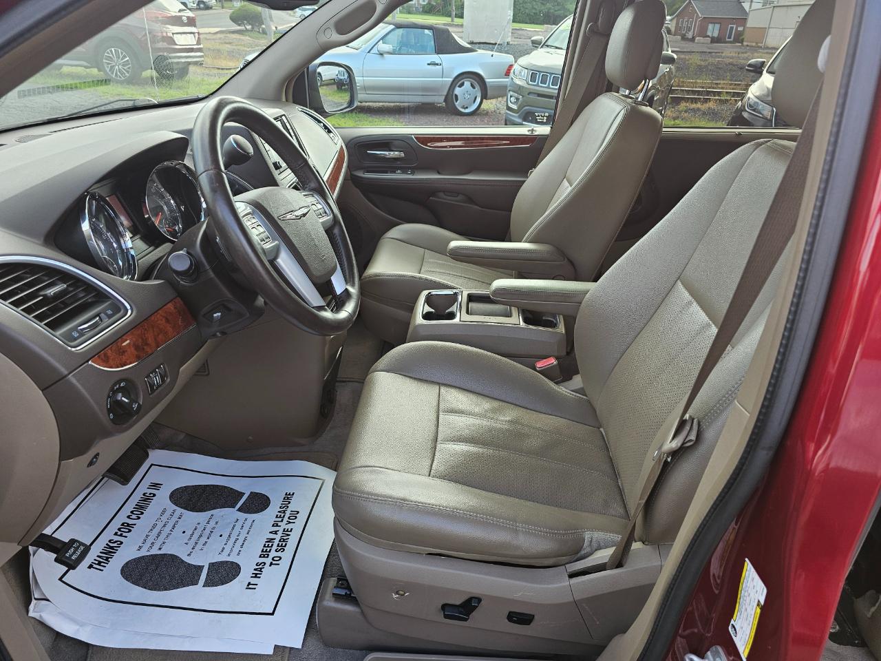 Chrysler Town & Country Touring-L 2014