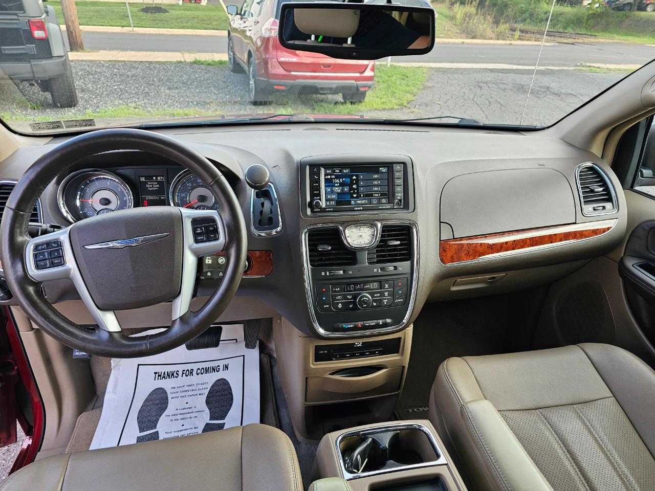 Chrysler Town & Country Touring-L 2014