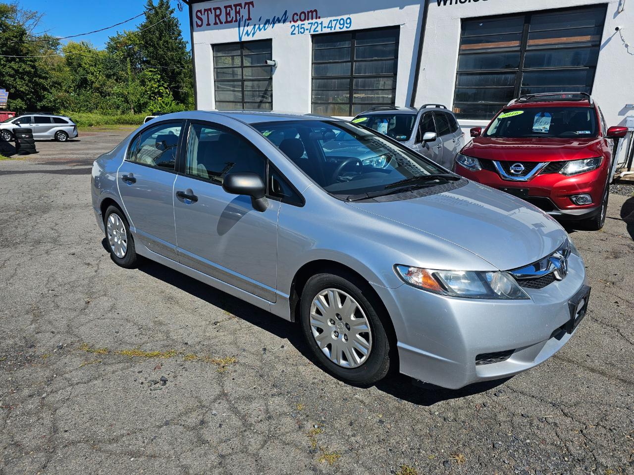 Honda Civic DX-VP Sedan 5-Speed AT 2010