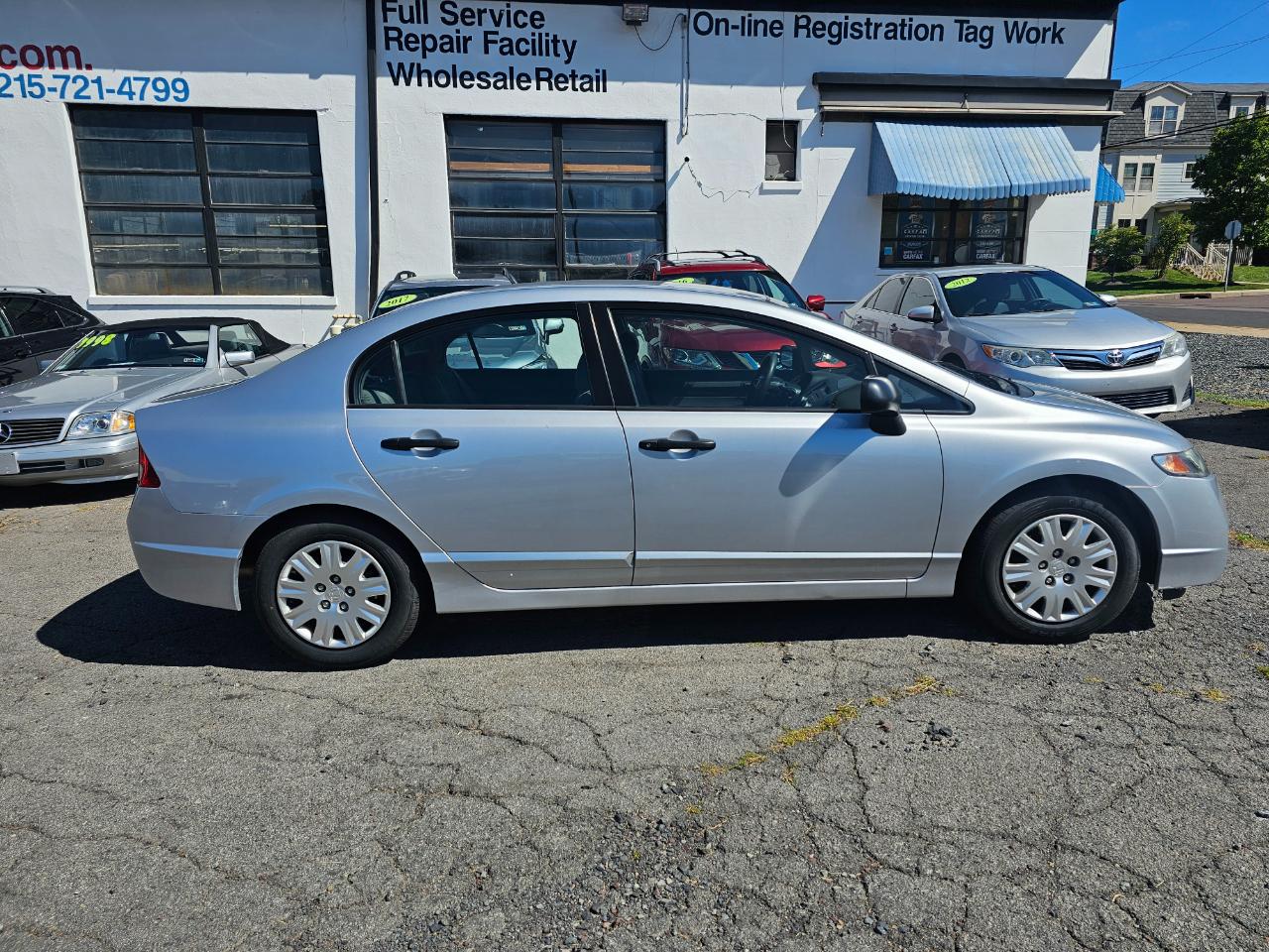 Honda Civic DX-VP Sedan 5-Speed AT 2010