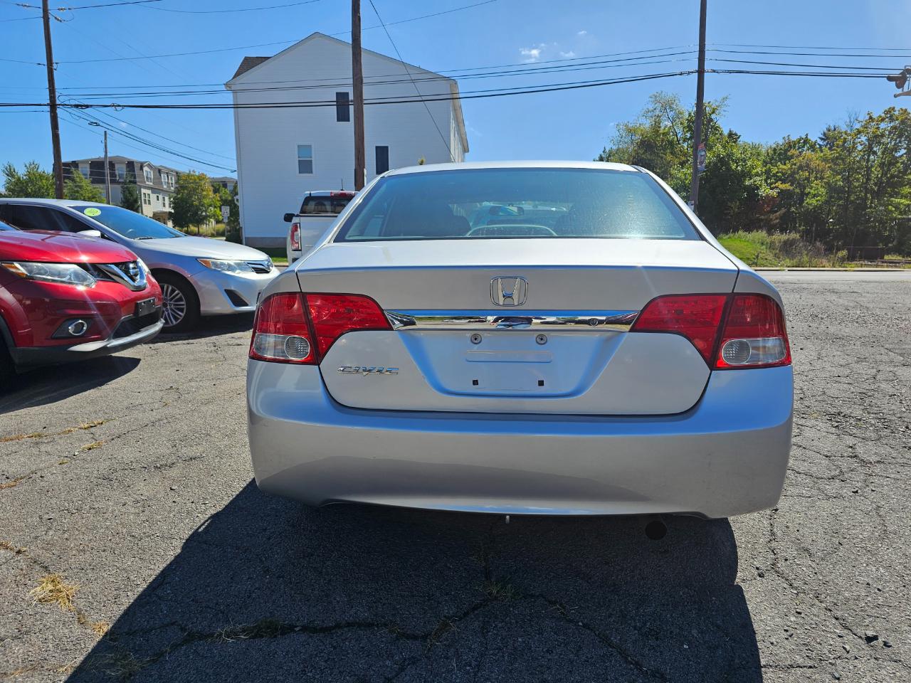 Honda Civic DX-VP Sedan 5-Speed AT 2010