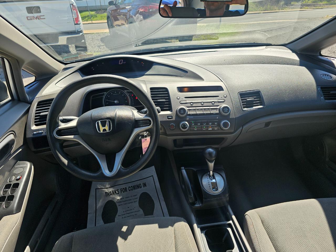 Honda Civic DX-VP Sedan 5-Speed AT 2010