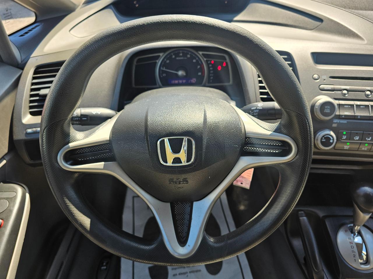 Honda Civic DX-VP Sedan 5-Speed AT 2010