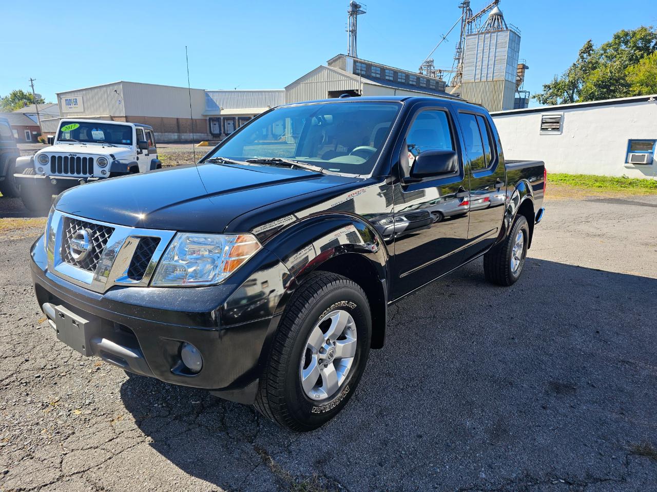 Nissan Frontier SL Crew Cab 4WD 2012