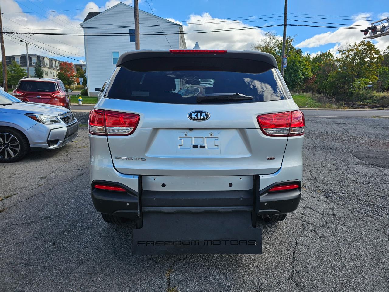 Kia Sorento L 2WD 2017