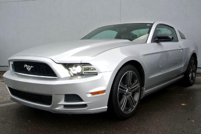 Ford Mustang  2013