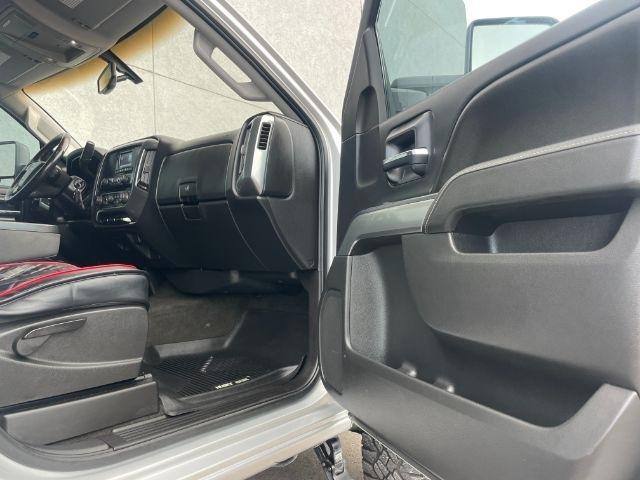 Chevrolet Silverado 2500HD Built After Aug 14  2015