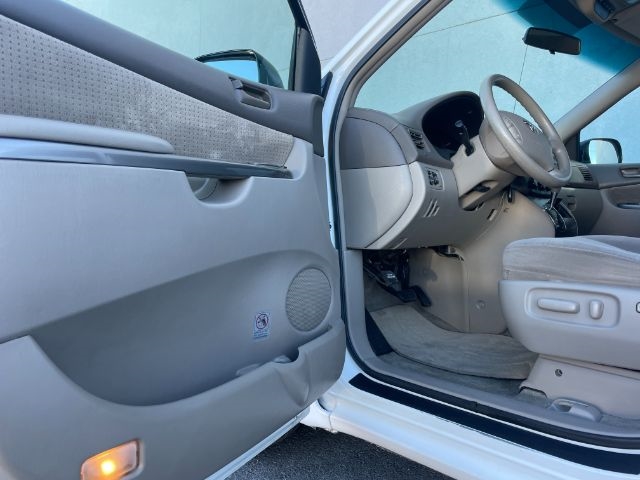 Toyota Sienna  2010 Toyota Sienna  2010