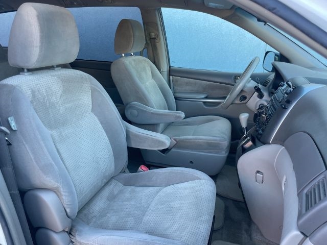 Toyota Sienna  2010 Toyota Sienna  2010