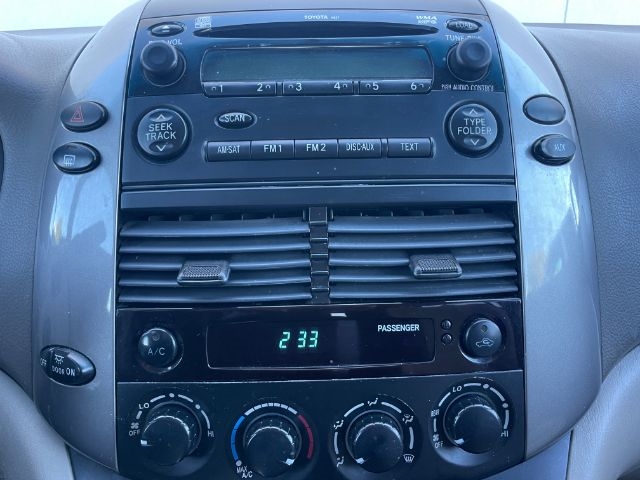 Toyota Sienna  2010 Toyota Sienna  2010