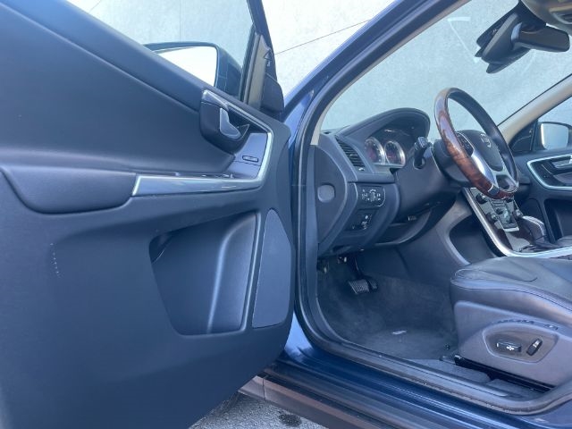 Volvo XC60  2013 Volvo XC60  2013