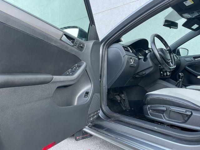 Volkswagen Jetta Sedan  2016