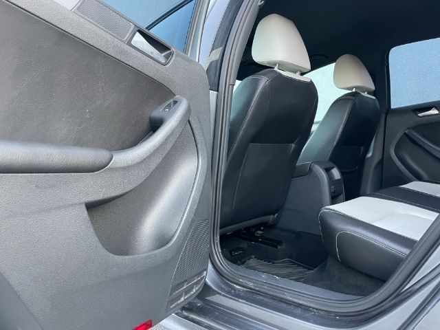 Volkswagen Jetta Sedan  2016