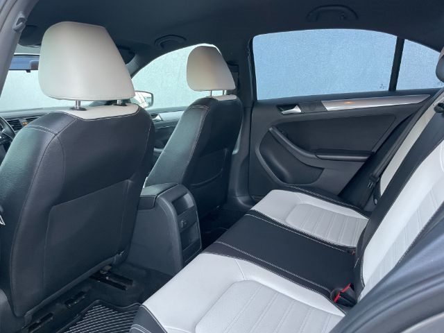 Volkswagen Jetta Sedan  2016