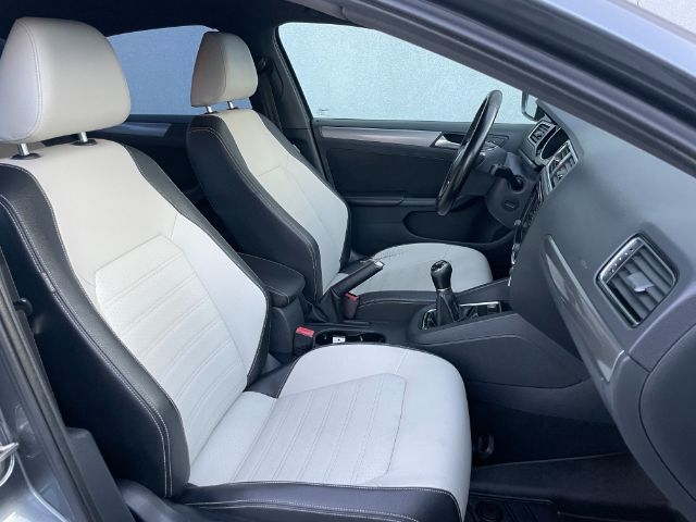 Volkswagen Jetta Sedan  2016