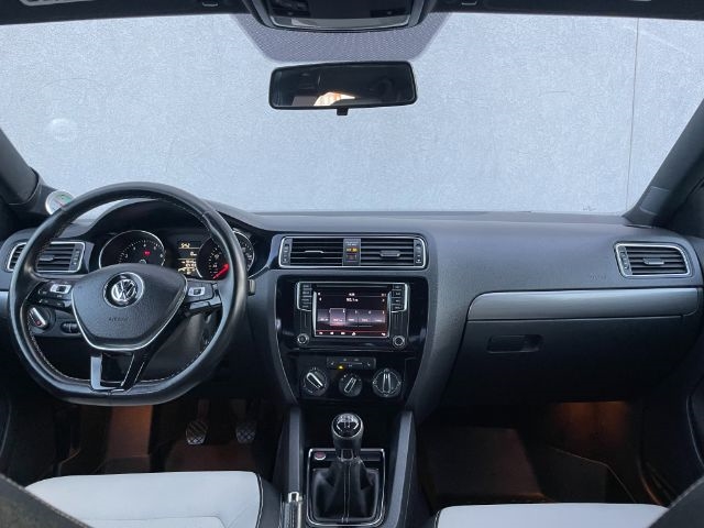 Volkswagen Jetta Sedan  2016