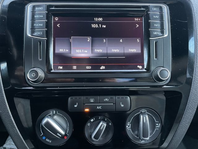 Volkswagen Jetta Sedan  2016