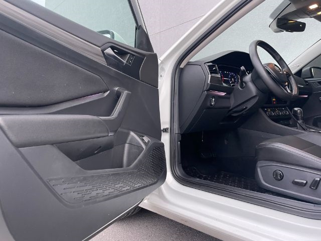 Volkswagen Jetta  2021