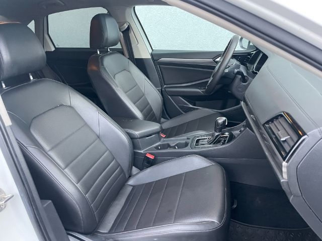 Volkswagen Jetta  2021