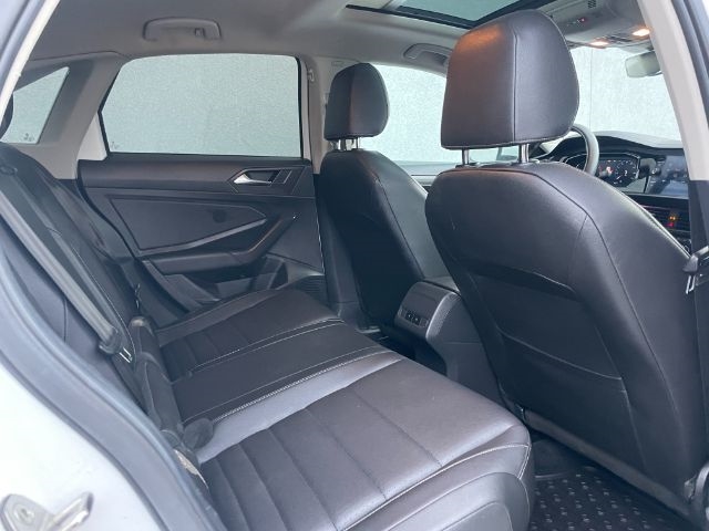 Volkswagen Jetta  2021