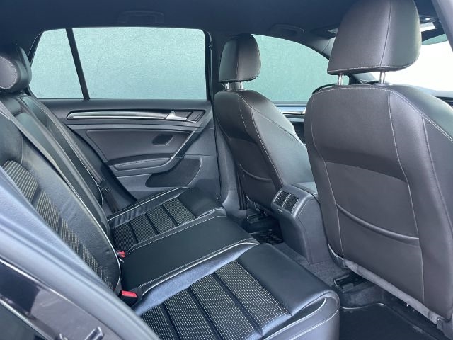 Volkswagen Golf R  2018