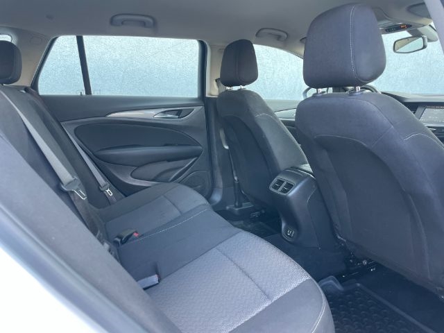 Buick Regal TourX  2019