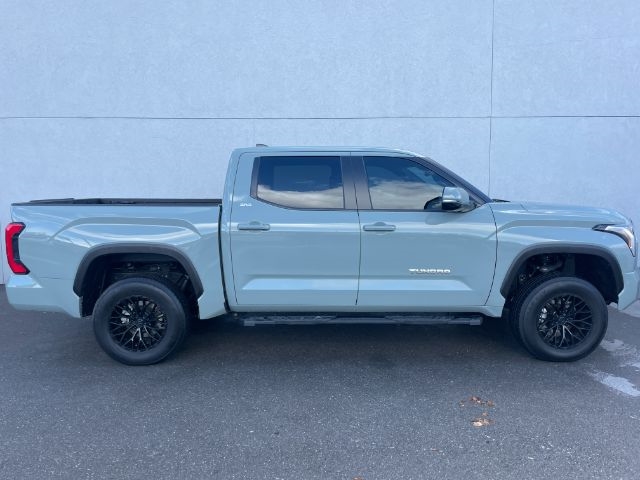Toyota Tundra 4WD  2025