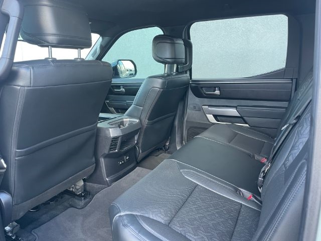 Toyota Tundra 4WD  2025