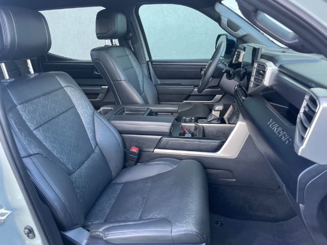 Toyota Tundra 4WD  2025