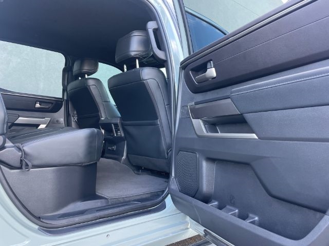 Toyota Tundra 4WD  2025