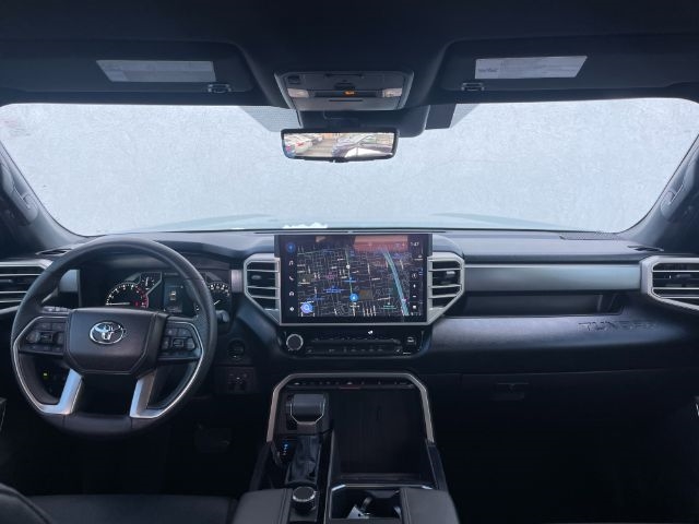 Toyota Tundra 4WD  2025