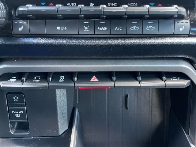 Toyota Tundra 4WD  2025