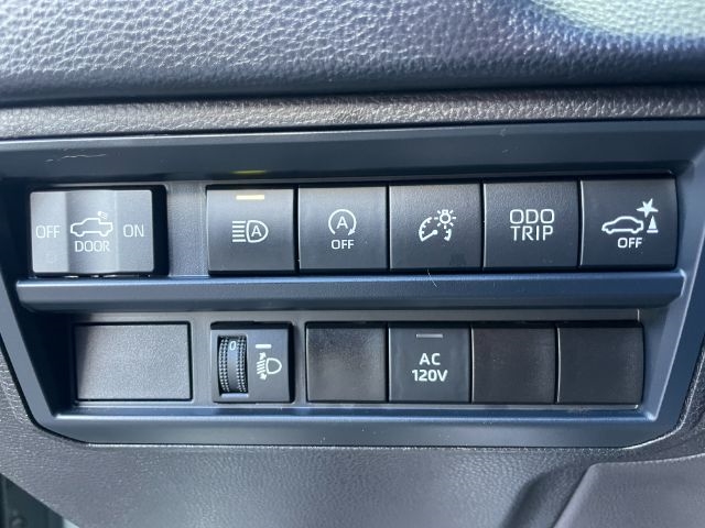 Toyota Tundra 4WD  2025