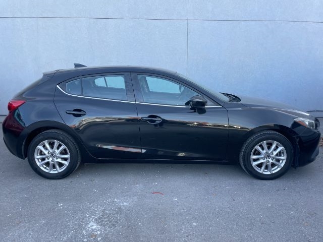 Mazda MAZDA3  2016