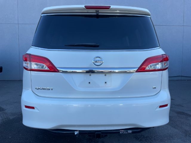 Nissan Quest  2011