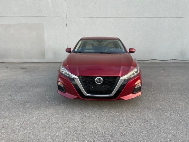 Nissan Altima  2022