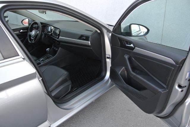 Volkswagen Jetta  2020