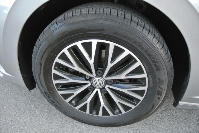 Volkswagen Jetta  2020