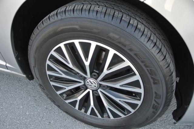 Volkswagen Jetta  2020