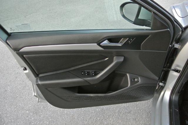 Volkswagen Jetta  2020