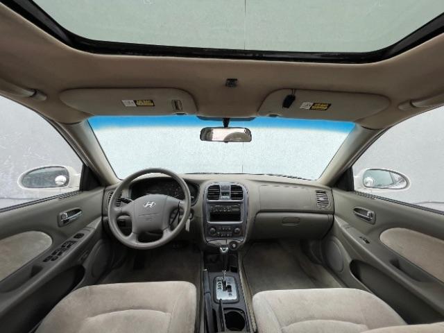 Hyundai Sonata  2004