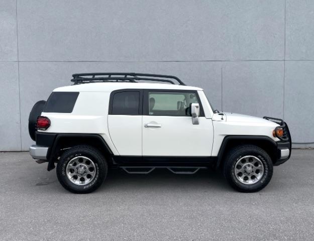 Toyota FJ Cruiser  2013