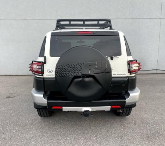 Toyota FJ Cruiser  2013