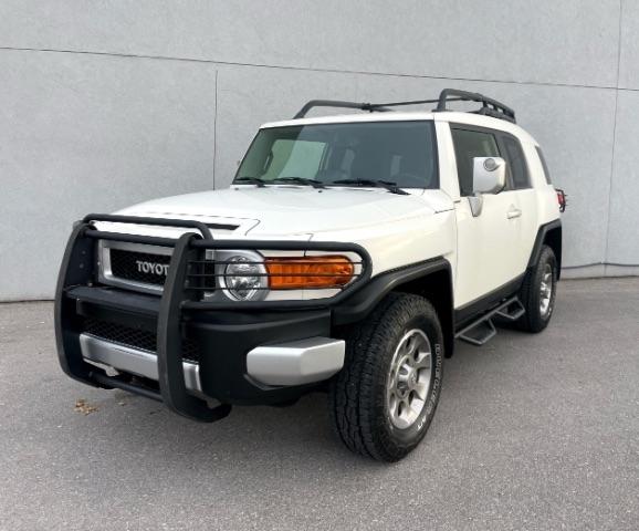 Toyota FJ Cruiser  2013